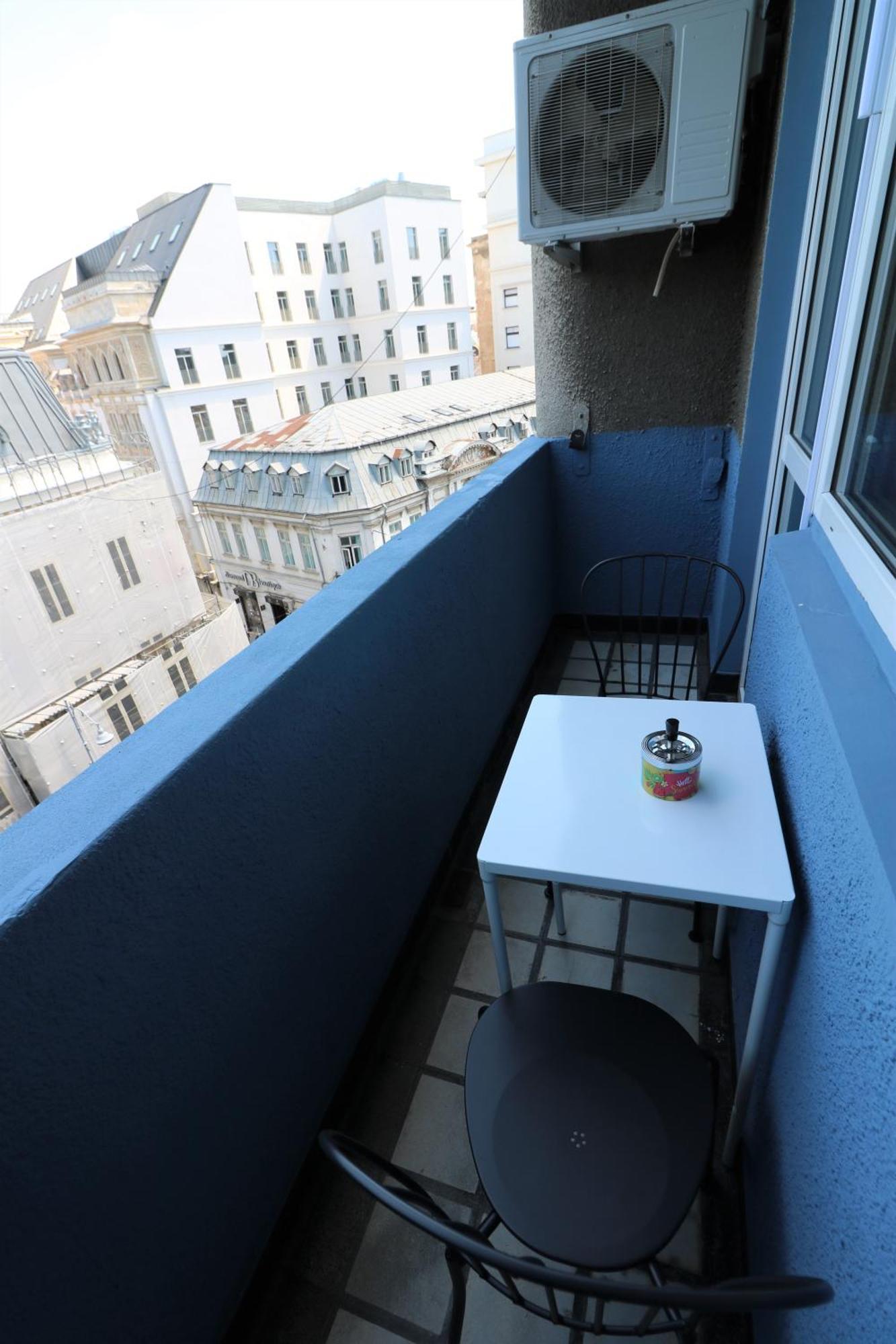 Charming Cozy Apartment - Old Town - Free Minibar Бухарест Экстерьер фото